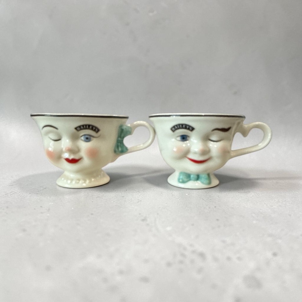 Baileys Irish Cream Winking Face Cups Set of 2 Limited Edition 1996 Yum Mugs - Picture 2 of 13